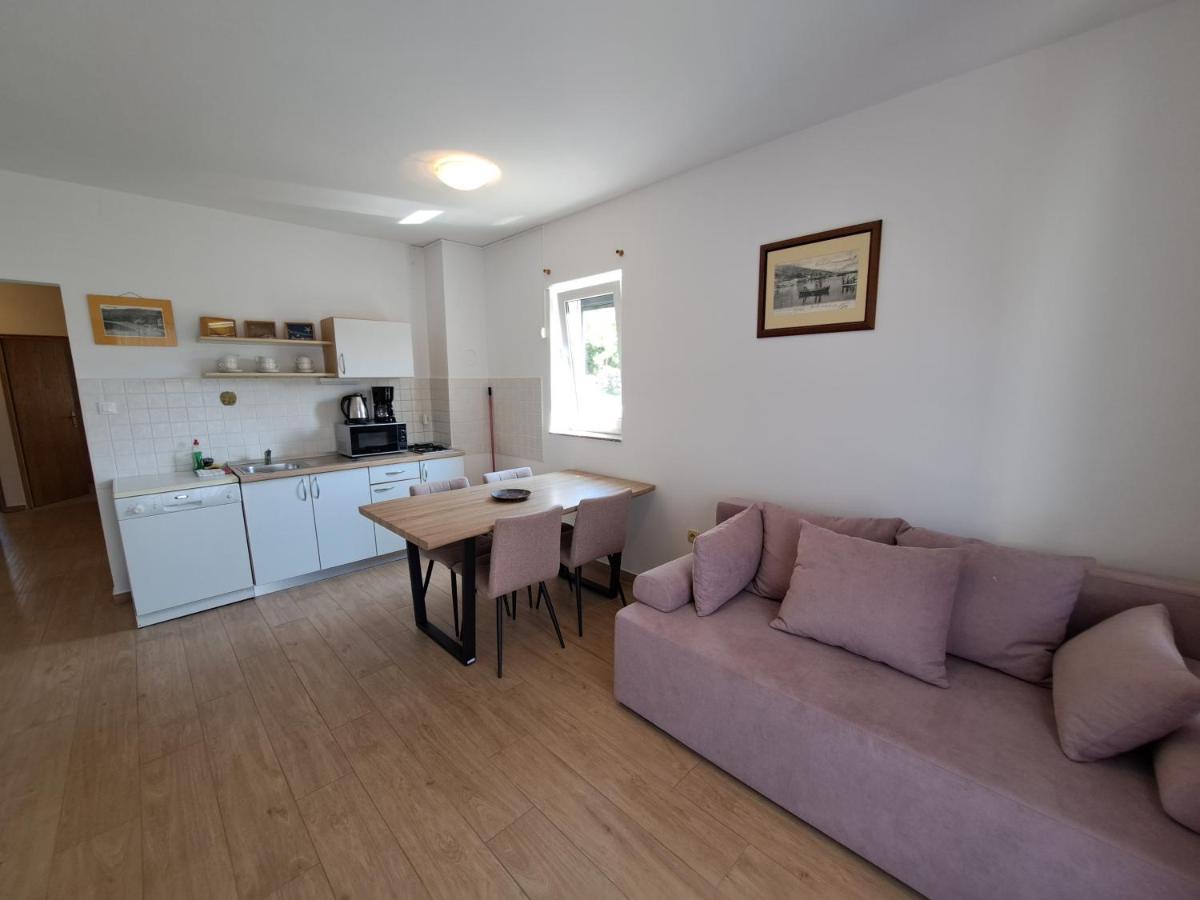 Apartments Leticia バスカ エクステリア 写真